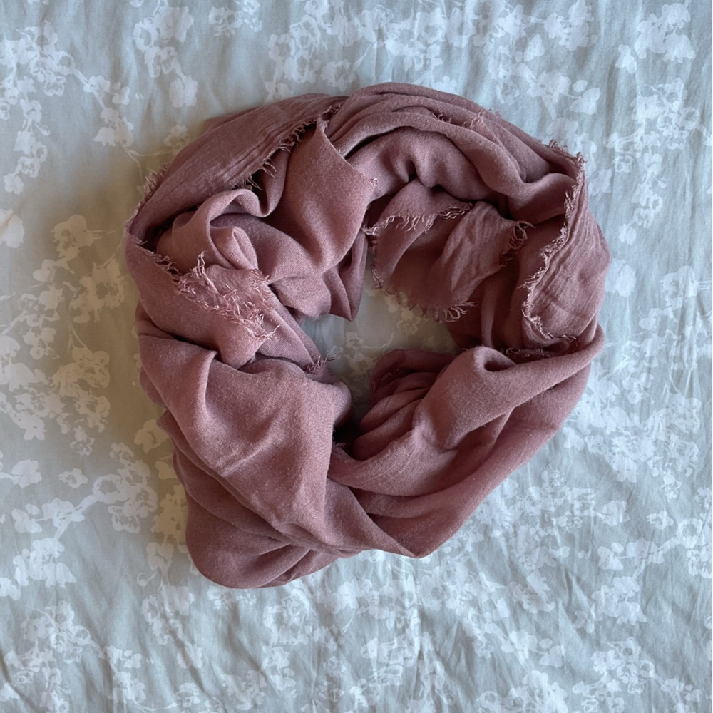 Gap Dusty Pink Scarf